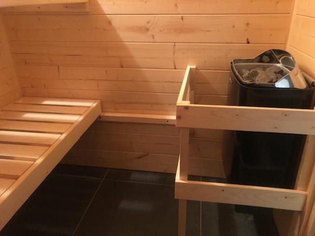 Le Spa Est Dans Le Pre Trigueres Luaran gambar